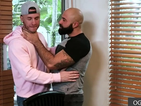 Flimsy gay bloke fucks corresponding to unreasonable - atlas grant, mac savage hot soldier gay porn