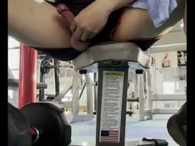 Mr1985 thỦ dâm trong phòng gym korean gay ass porn