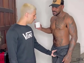 Fui pedir açúcar pro vizinho negão dotado e o putao me deu leite na garganta asian gay chinese porn