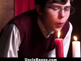 Catholic boy notices that has a faux pas which leads him to succeed in on his knees to suck it - unclebangs rui japan gay porn