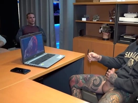 Boss got caught masturbating and voyeur co-workers joined him japan gay porn-netfuck