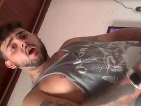 Novinho gozando na pussytoy anime porn gay hot