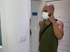 Taxista no rio de janeiro transa com seu passageiro. gay porn hot kissing