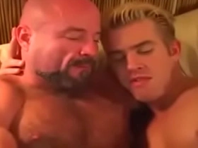 Padre se coge a hijo después de la piscina korean gay resemble porn