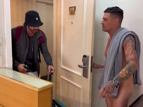 Vizinho tarado bateu na porta errada e acaba ganhando leitinho ,vídeo completo no red… careless porn chinese pop