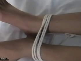 直男少年被绑起来弄射精 porn gay indonesia twitter