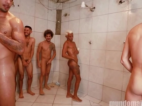 Partida de futebol acaba numa suruba no chuveiro e vestiario. korean sleep stream gay porn